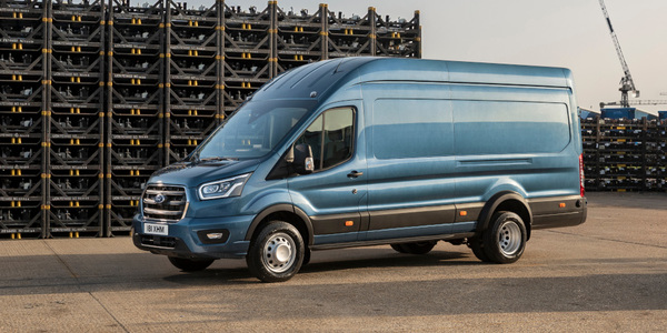 enoikiasi_sprinter_mercedes